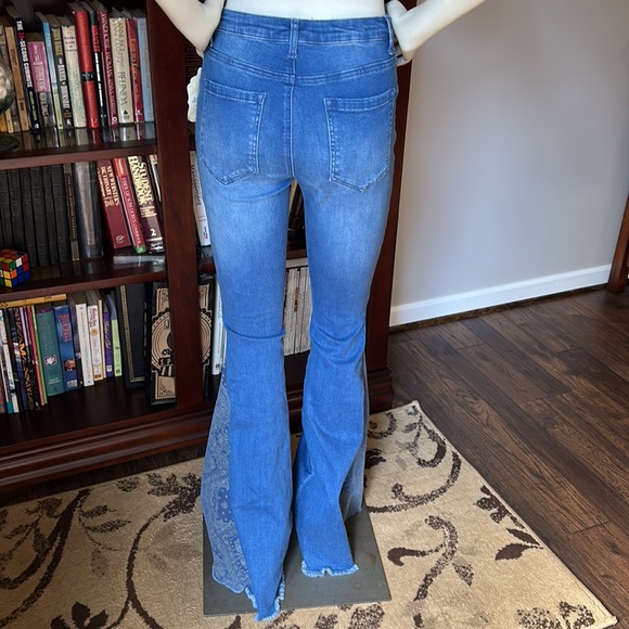 NWT Altar’d State Bandana Flare jeans - Picture 8 of 10